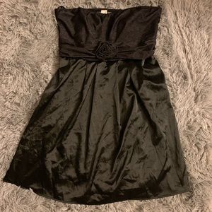 ***Plus Size*** Black Strapless Dress